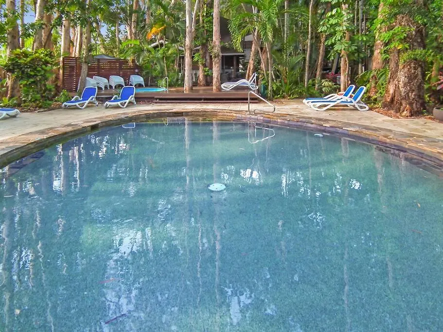 Palm Cove Treetop Spa Retreat Apartment